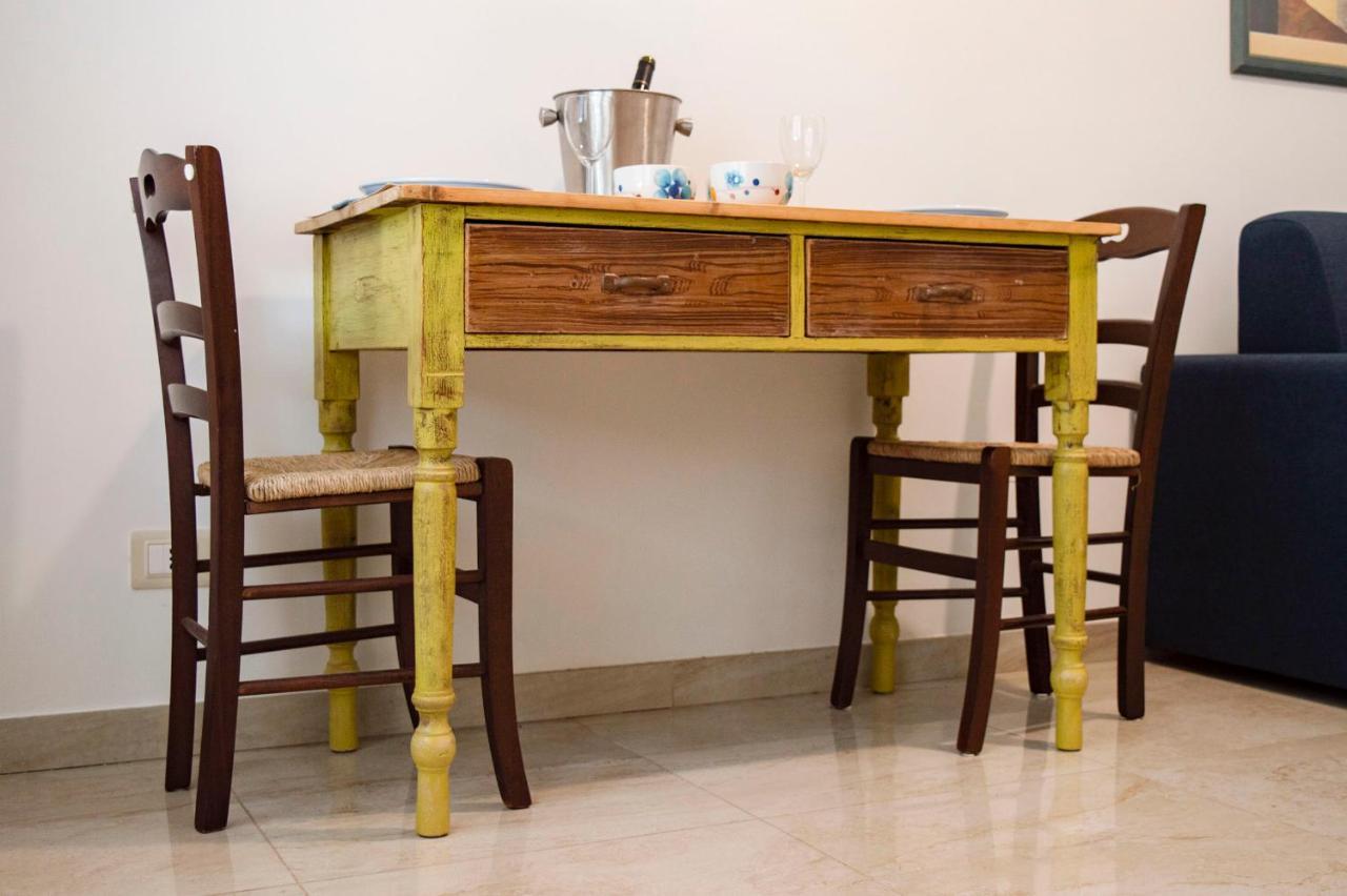 מרטינה פרנקה Casa Vacanze L'Essenziale מראה חיצוני תמונה