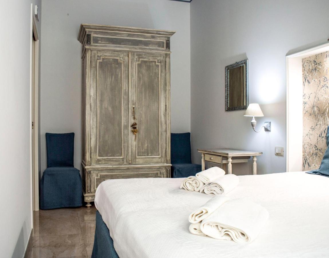 מרטינה פרנקה Casa Vacanze L'Essenziale מראה חיצוני תמונה