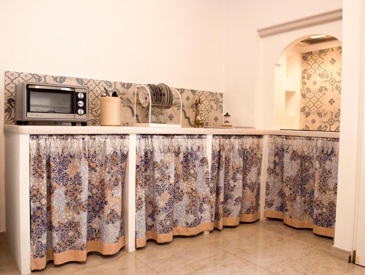 מרטינה פרנקה Casa Vacanze L'Essenziale מראה חיצוני תמונה